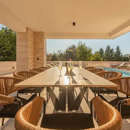 Nancy Vila Zaton (Zadar)